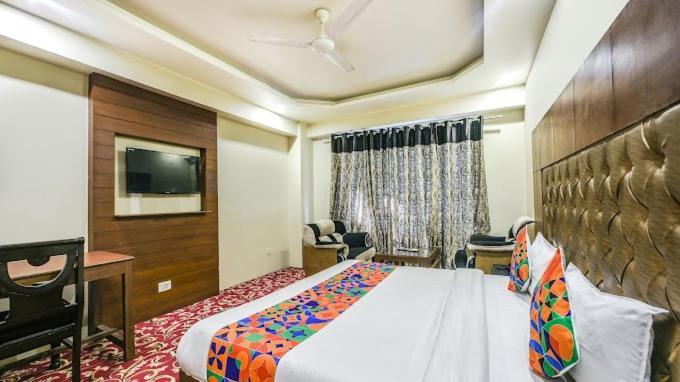 Hotel Neelam Manali Near Volvo Bus Stand Manali Esterno foto