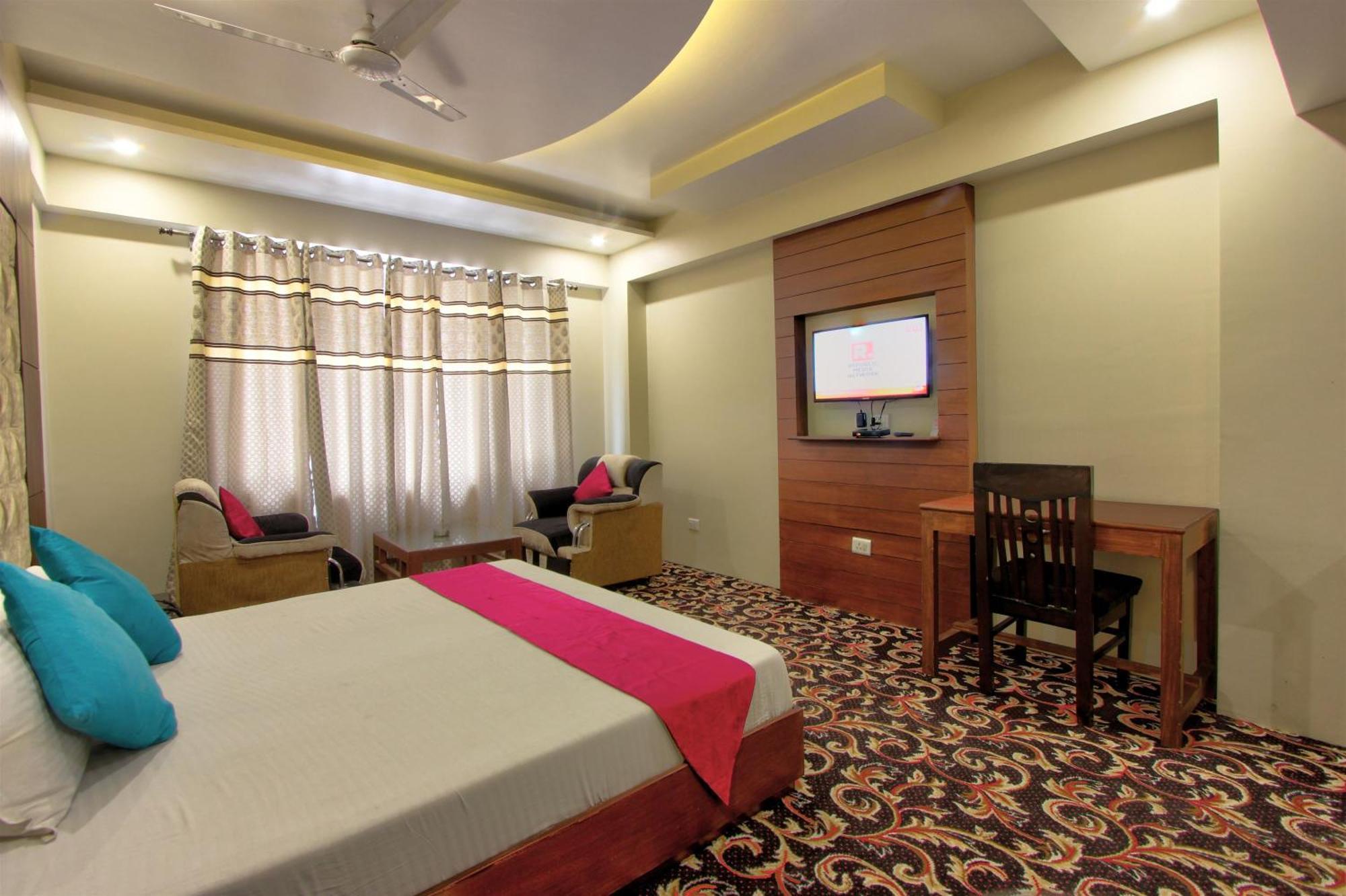 Hotel Neelam Manali Near Volvo Bus Stand Manali Esterno foto